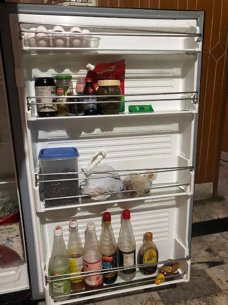 Dawlance fridge in good condition 5