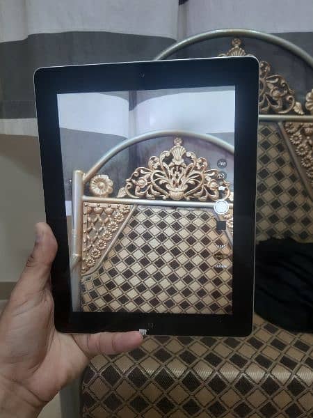 Apple ipad 4/4th gen USA stock  price challenge to all pakistan HD Ele 16