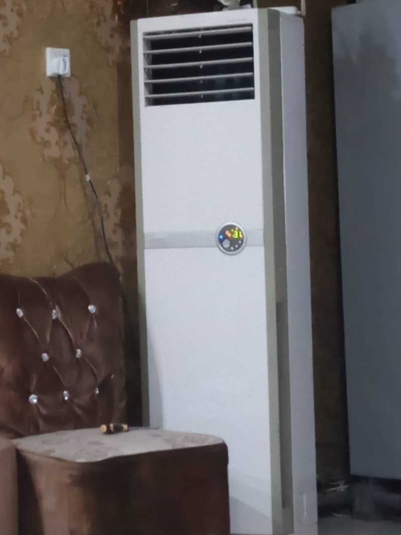 2 ton Gree Cabinet Non inverter for Urgent Sale without any problem 11