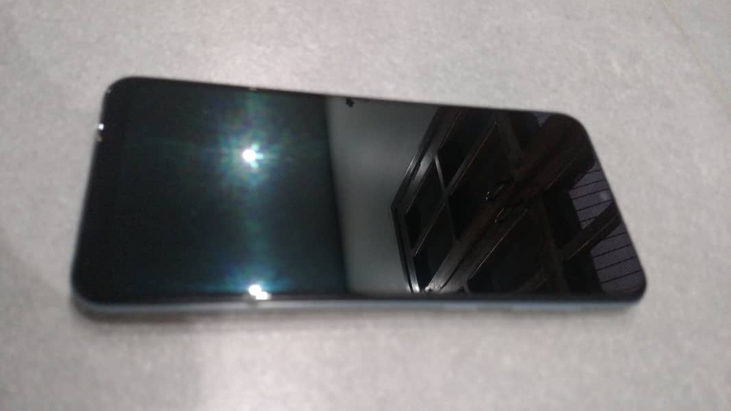 Samsung A50 4/128 all ok 9/10 condition only fingerprint not working 5