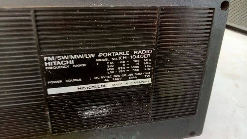 Radio Hitachi 4 bands 13