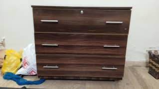 Dressing table/wooden dressing table