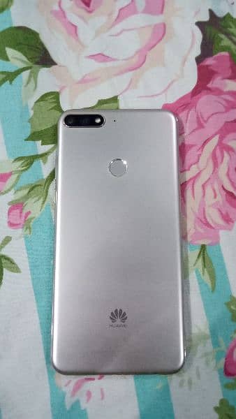 Huawei Y7 Prime 4