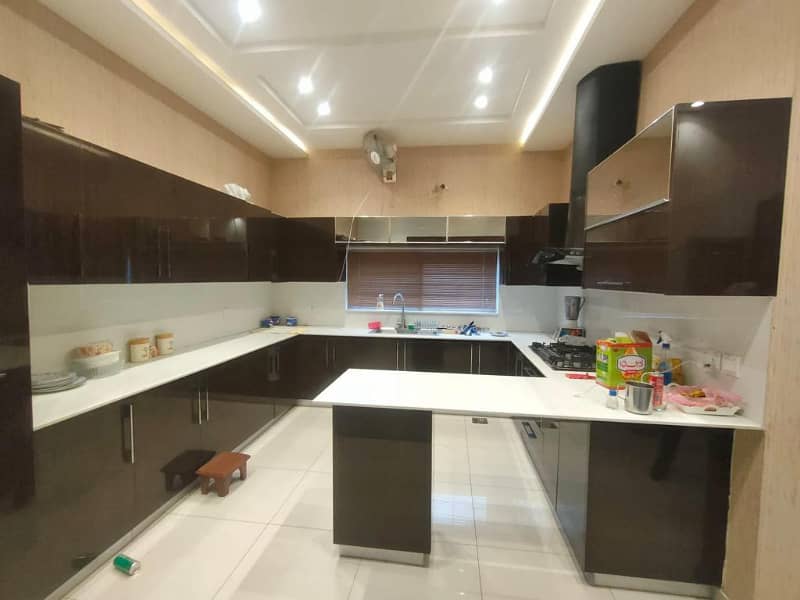 Outstanding 1 Kanal House Is Available For Rent In Phase 6 Dha, Lahore. 12