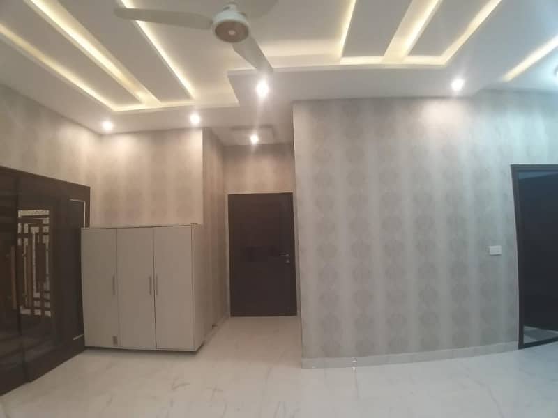 1 Kanal Dream House Is Available For Rent In PHASE 1 DHA, Lahore. 20