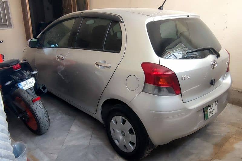 Toyota Vitz 2010 5