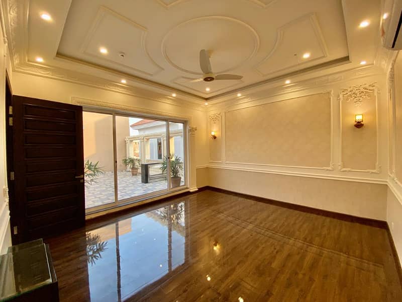 Outstanding Luxury 1 Kanal House Is Available For Rent In PHASE 5 DHA, Lahore. 1