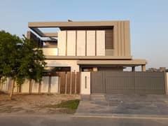 1 Kanal House Is Available For Rent In Dha Phase 7 Block R, Lahore.