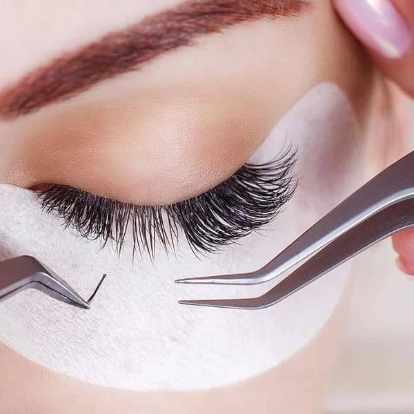 eyelashes extensions 0