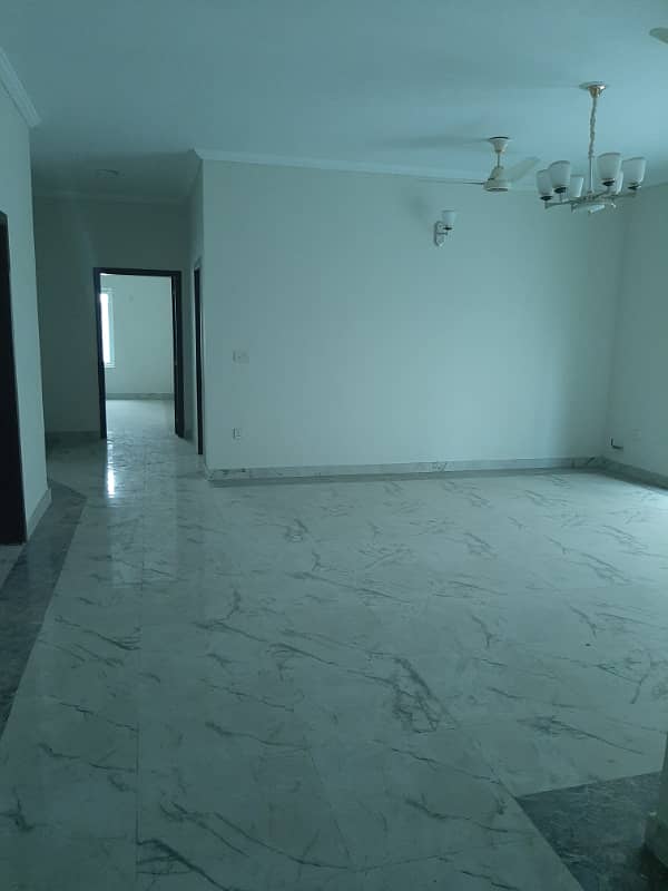 One Kanal House Of Paf Falcon Complex Near Kalma Chowk And Gulberg Iii Lahore Available For Rent 15
