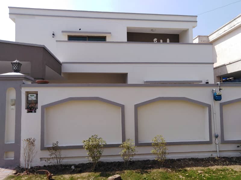 One Kanal House Of Paf Falcon Complex Near Kalma Chowk And Gulberg Iii Lahore Available For Rent 33