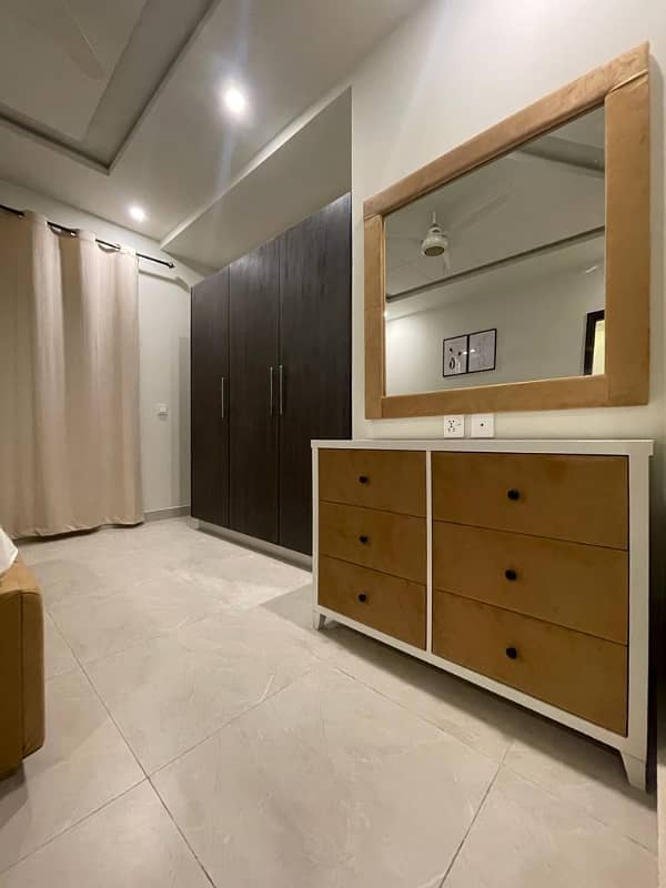 2 Bedroom Luxury Apartment For Rent in Zarkon Heights 17