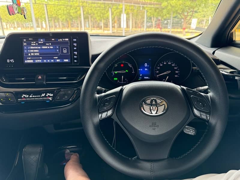 Toyota C-HR 2018 / 2024 Registered 4
