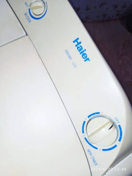 Haier washing machine twin tub model number HWM80-11S 0