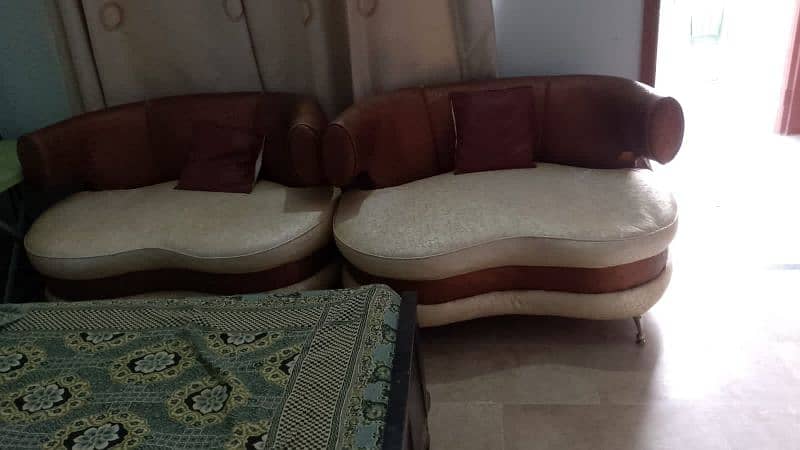 9 seater sofa set , with 9 cushions 2 sofas are 2 seater and 1 is 5 2