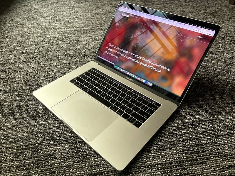 MacBook Pro 2018 16gb 512gb 1