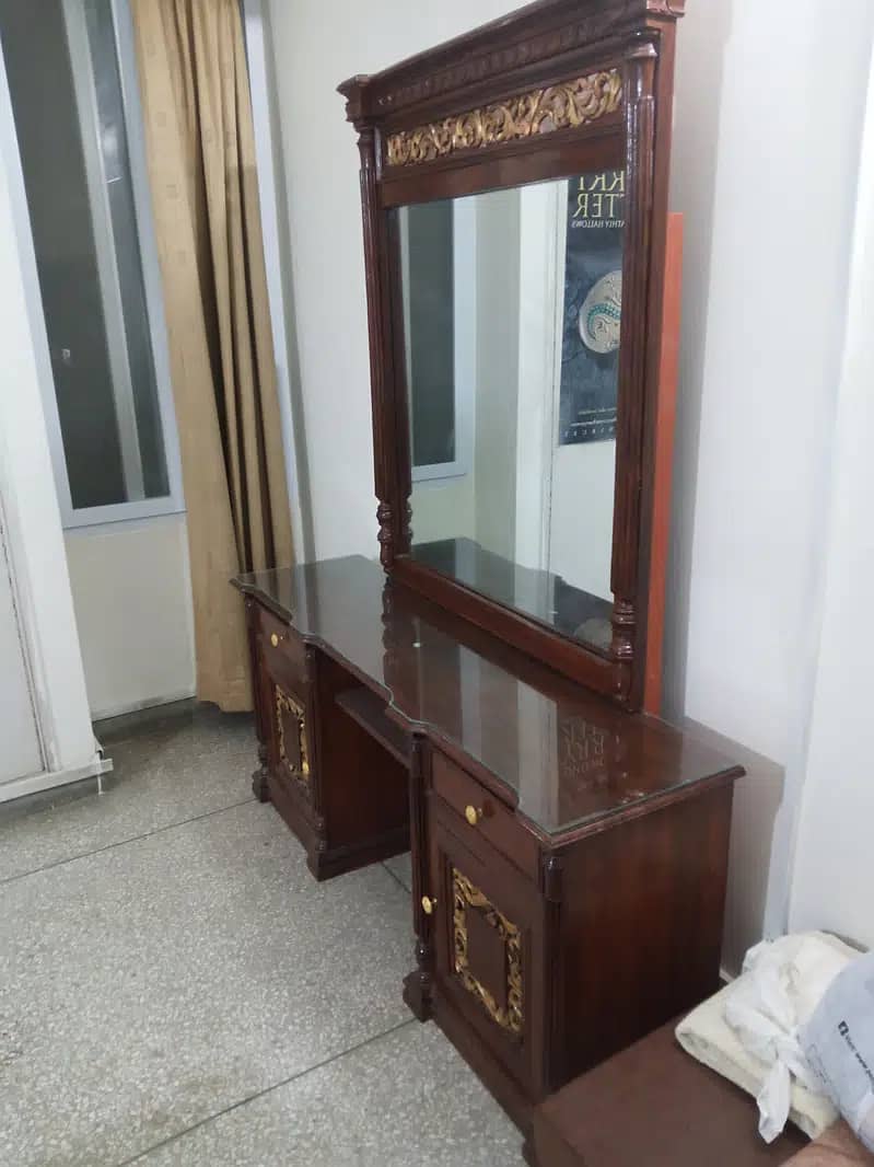 Dressing table with 2 side tables 1