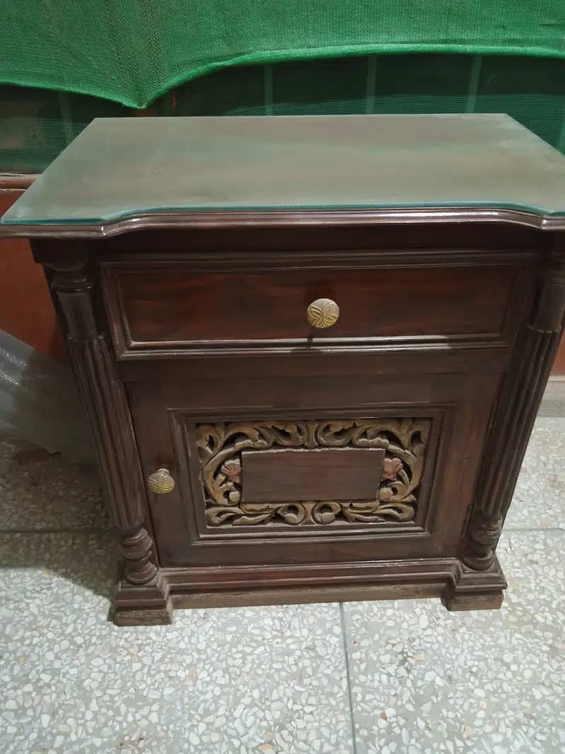 Dressing table with 2 side tables 2