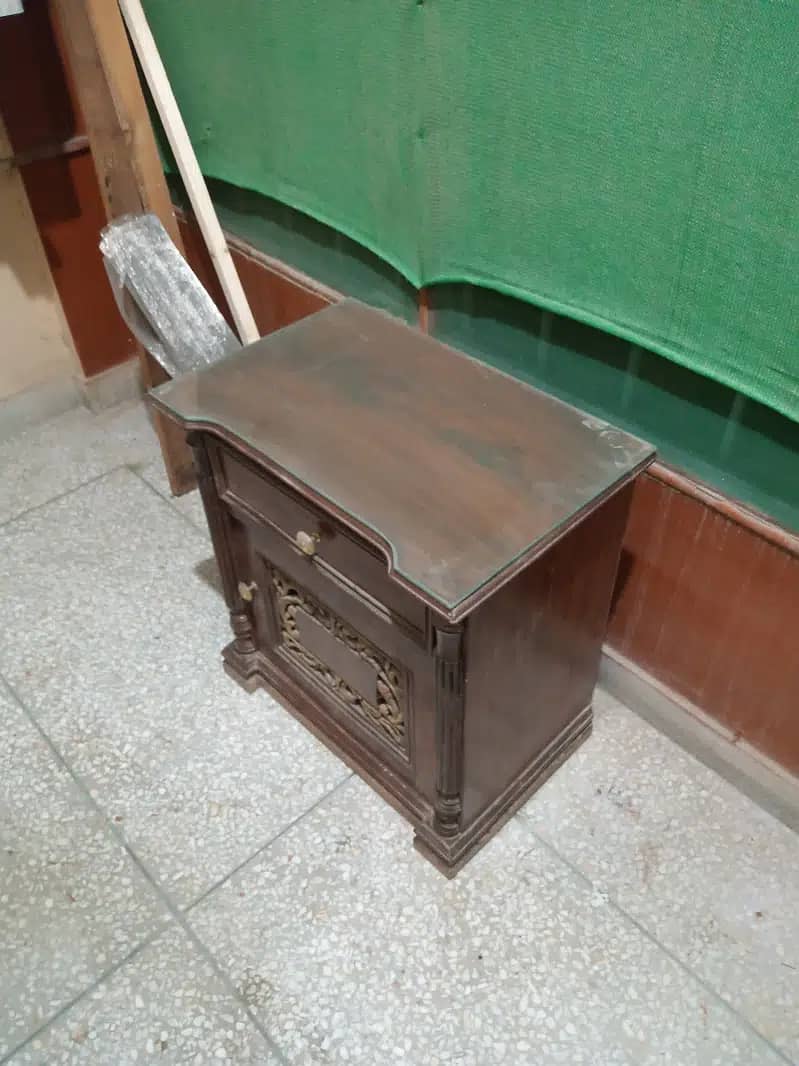 Dressing table with 2 side tables 3