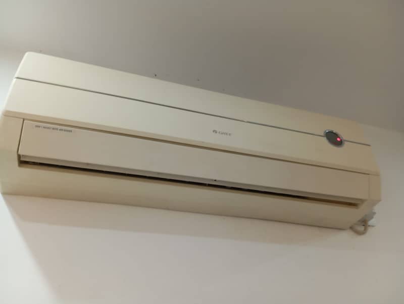 Gree AC for sale in Excellet working condition 0