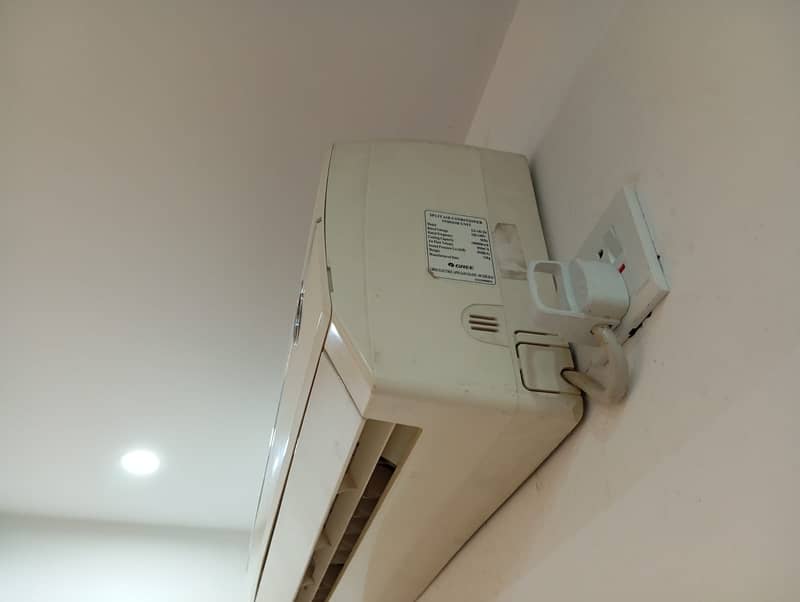 Gree AC for sale in Excellet working condition 1