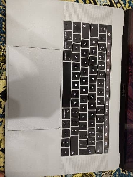 MacBook Pro 2017 in Warranty 15.4 inch 2