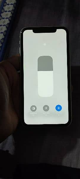 Iphone 11 Factory unlocked non pta 128Gb 1