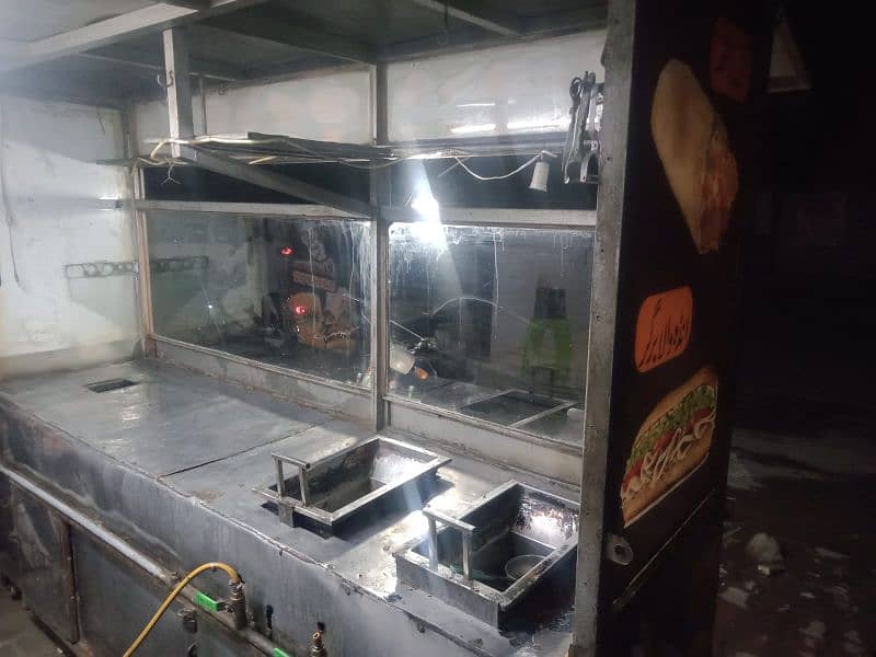 Shawarma/Burger/fryer/Chips Counter 3