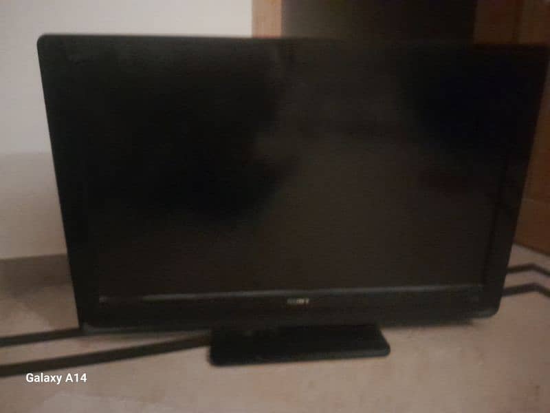 Sony Bravia KLV40S400A LCD color TV 3