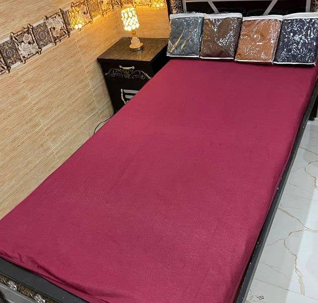 Single bed waterproof mattress cover 3