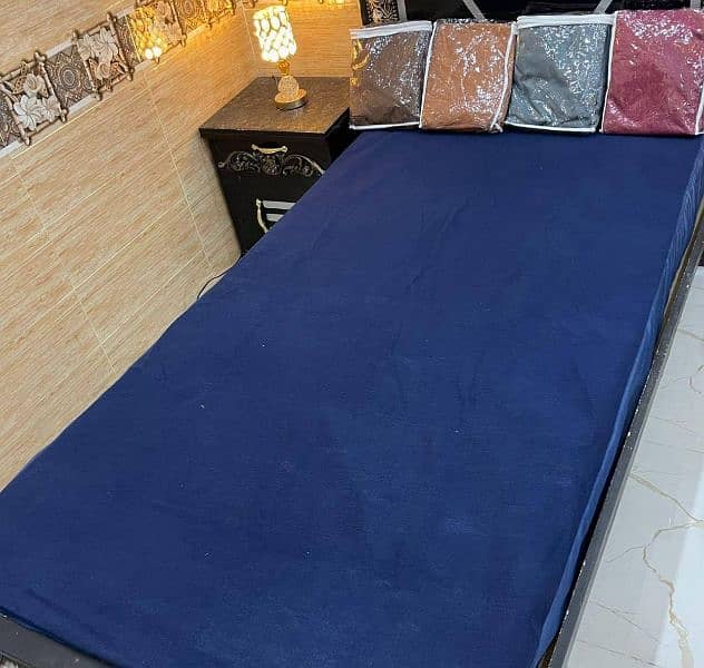 Single bed waterproof mattress cover 4