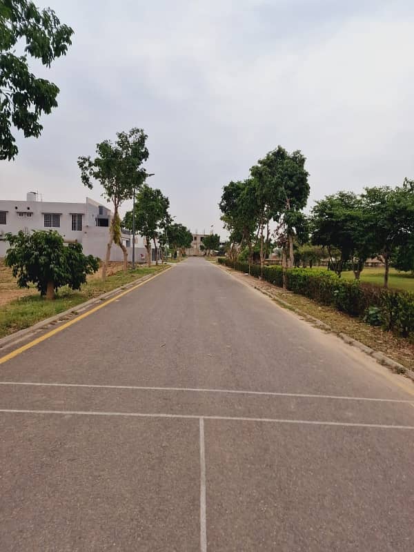 2 Kanal Facing Park Plot LDA Approved Near Musjid 1