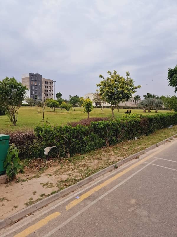 2 Kanal Facing Park Plot LDA Approved Near Musjid 2