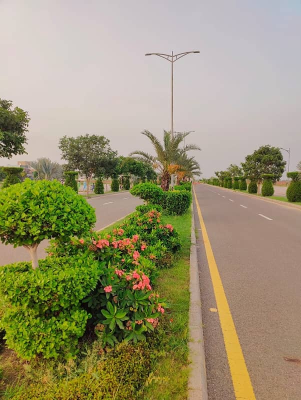 22 Marla Corner & Main Boulevard Plot LDA Approved Sui Gas Available 1