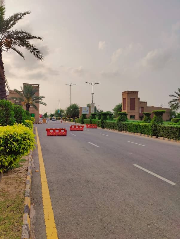22 Marla Corner & Main Boulevard Plot LDA Approved Sui Gas Available 9