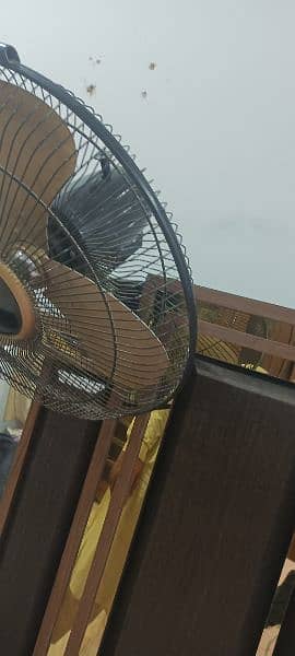 SK bracket fan for sale in excellent condition 4