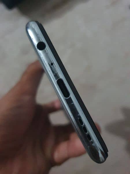 Oppo f19pro hai 10/9 condition hai all ok box charger 4