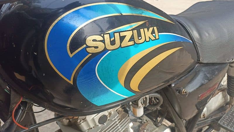 Suzuki GS 150 in Excellent condition 6