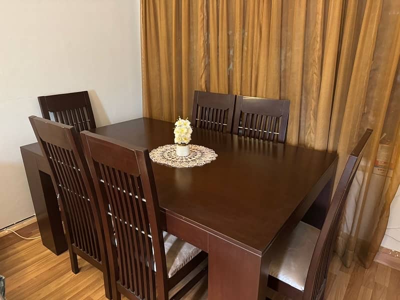 Dining Table for Sale. Perfect Condition! 1