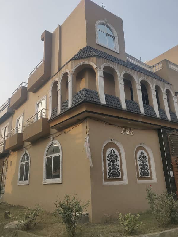 3.5 Marla brand new corner Spanish design house is available for rent in Rehman garden housing scheme phase 4 canal road near jallo Park Lahore 12
