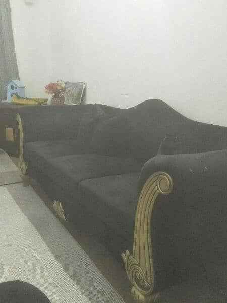 balck colour sofa set neat and clean 2