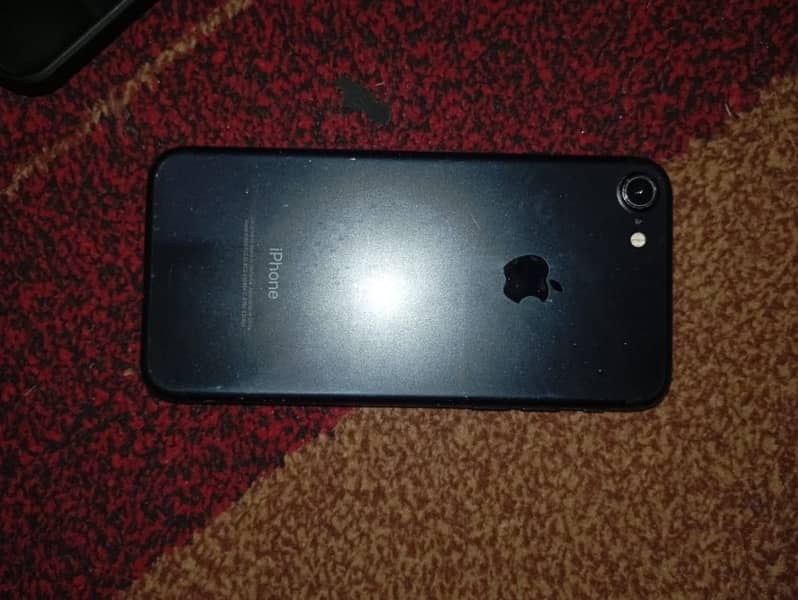 exchange possible iPhone 7 32 gb only glass break 4