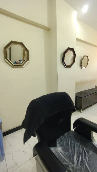 Men Saloon For Sale 8