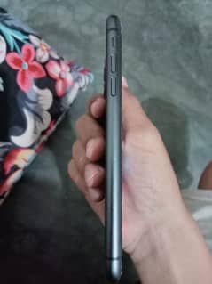 iPhone 11 non pta 64 gb Condition 10/10