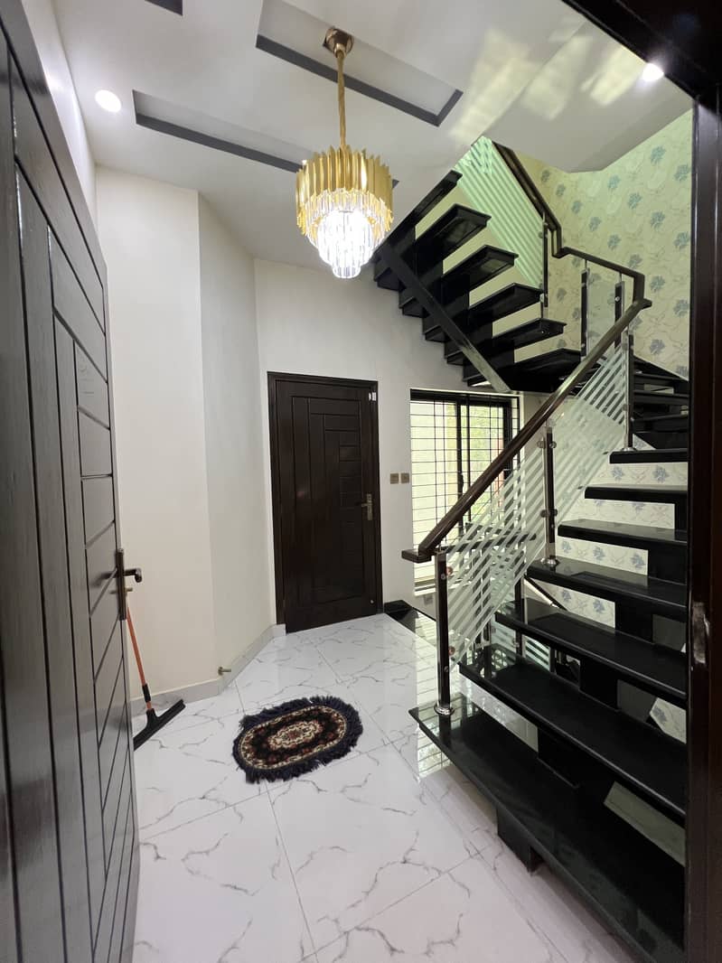 10 Marla Modern Designed Well Constructed House At Excellent Location Is Available For Sale In Chambelli Block Bahria Town Lahore 22