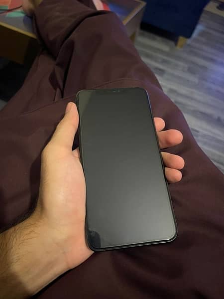 iPhone 11 Pro Max Pta Approved 256 GB 3