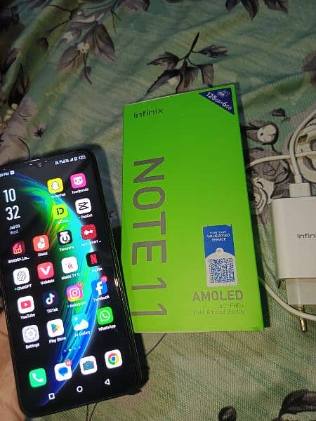Infinix Note 11 Mobile Box Charger 9/10 2