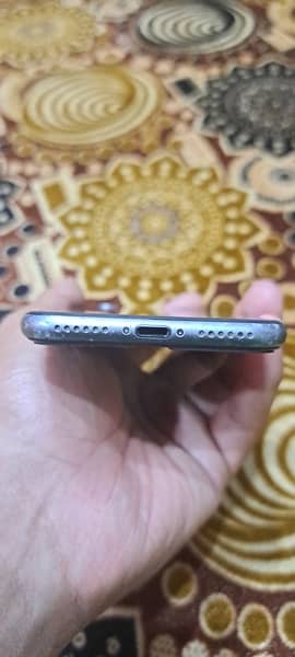 iPhone 8 NON PTA Urgent Sale 4