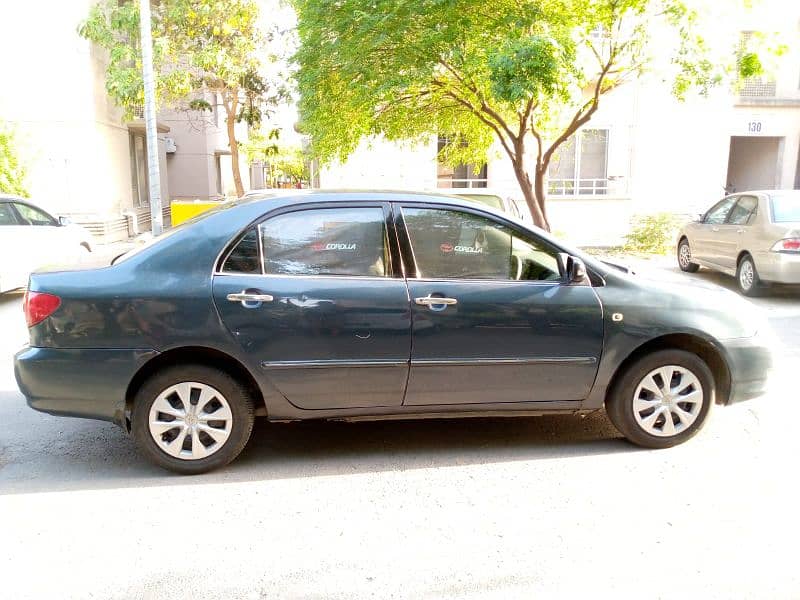 Toyota Corolla saloon 2.0 D 2003 6