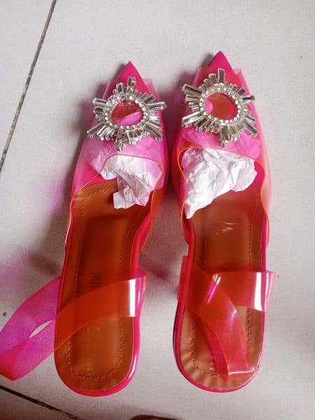 Pink heels 0